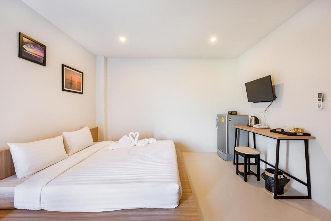 Phuket Marine Poshtel - Sha Plus Chalong Exterior foto